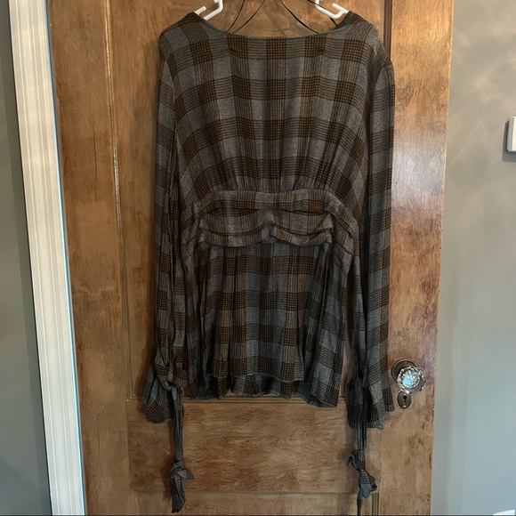 Something Navy Checkered Gingham Treasure Bond Top - Picture 4 of 11